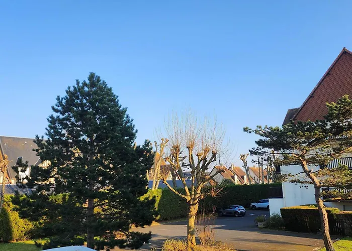 T2 With Balcony - Near Apartmán *