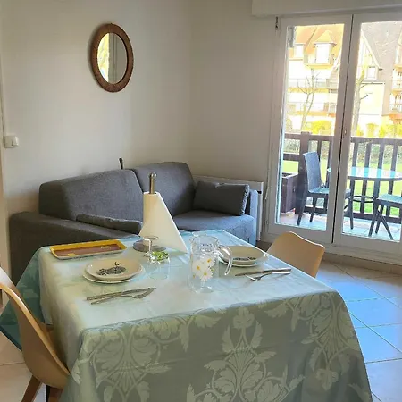 Apartment T2 With Balcony - Near