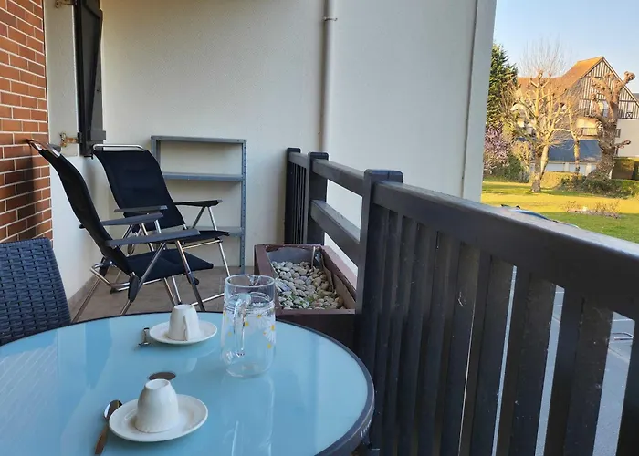 T2 With Balcony - Near Apartamento *